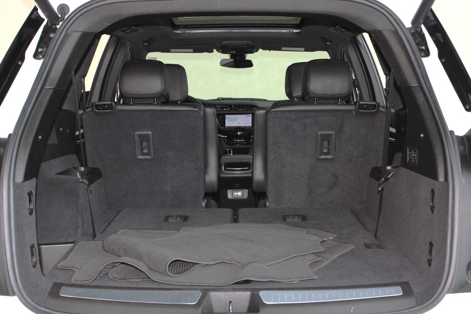 used 2023 Cadillac XT6 car, priced at $40,497