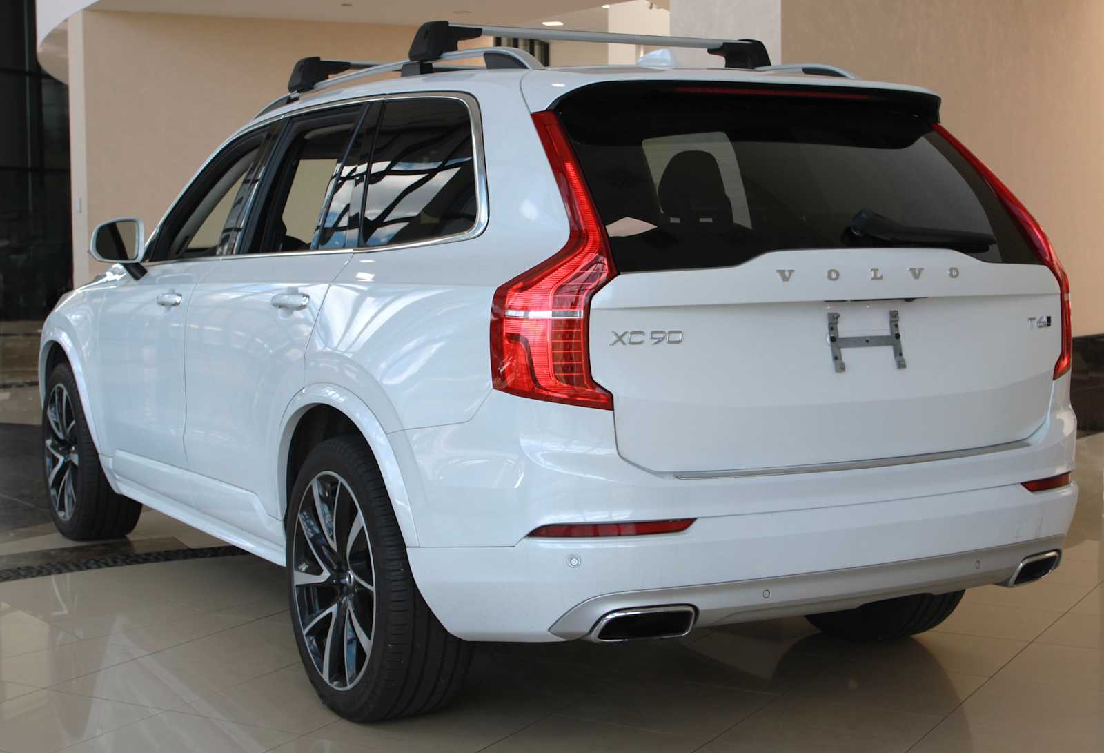 used 2019 Volvo XC90 car, priced at $17,497