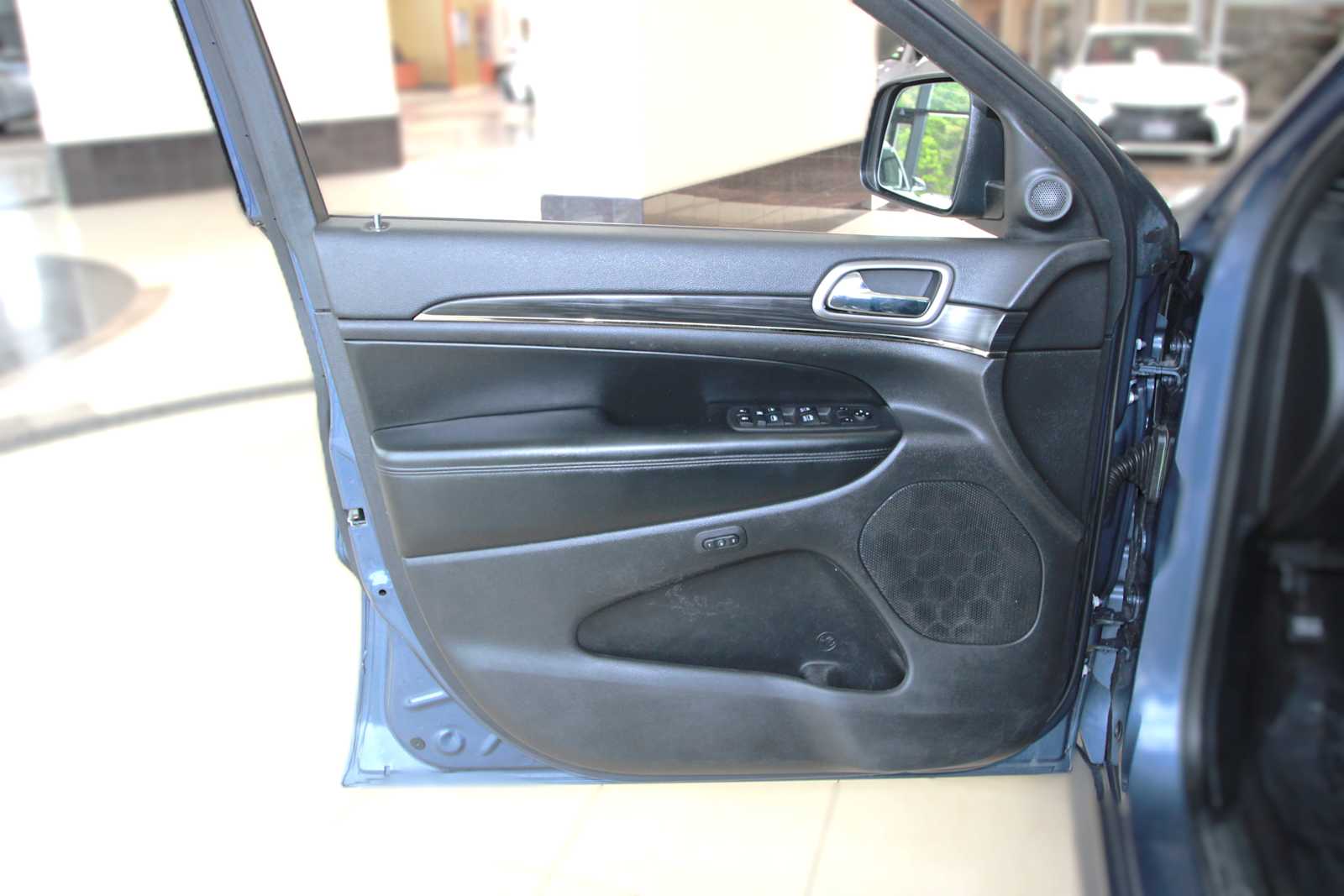 used 2021 Jeep Grand Cherokee car, priced at $21,497