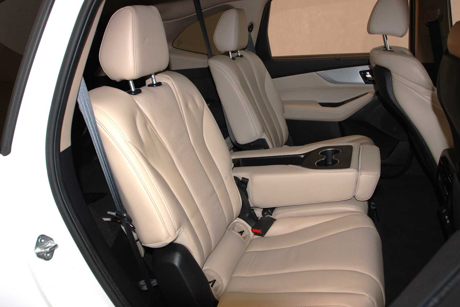 used 2023 Acura MDX car, priced at $37,797