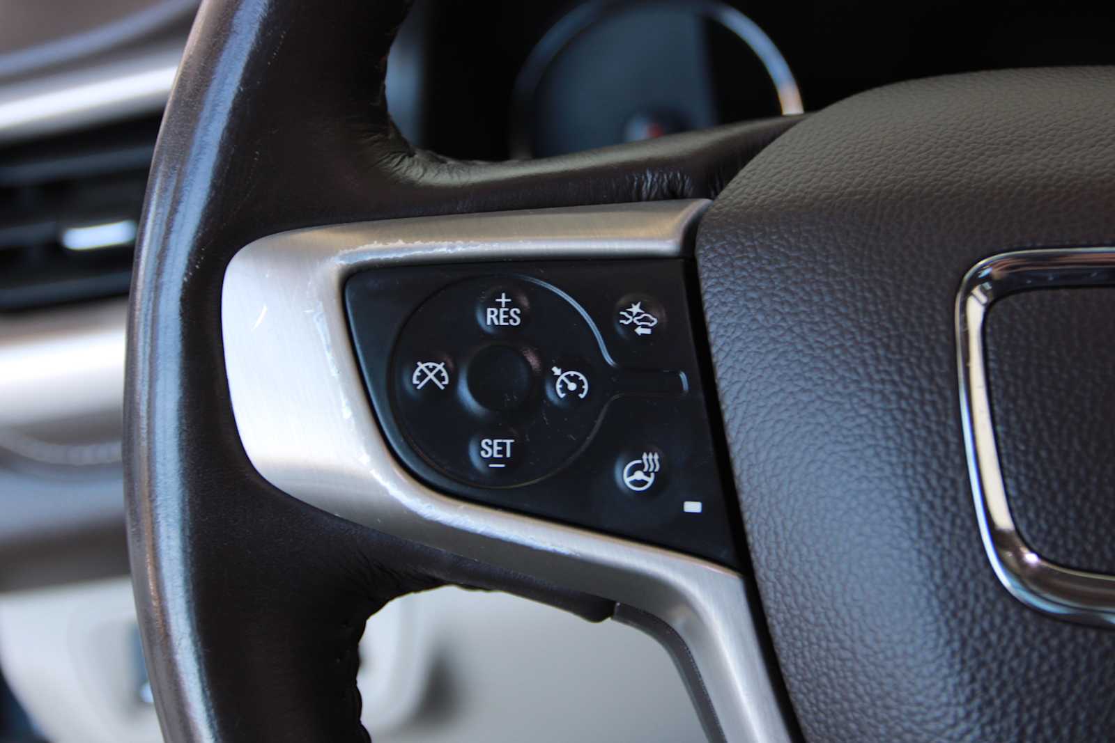 used 2018 GMC Acadia car, priced at $19,897