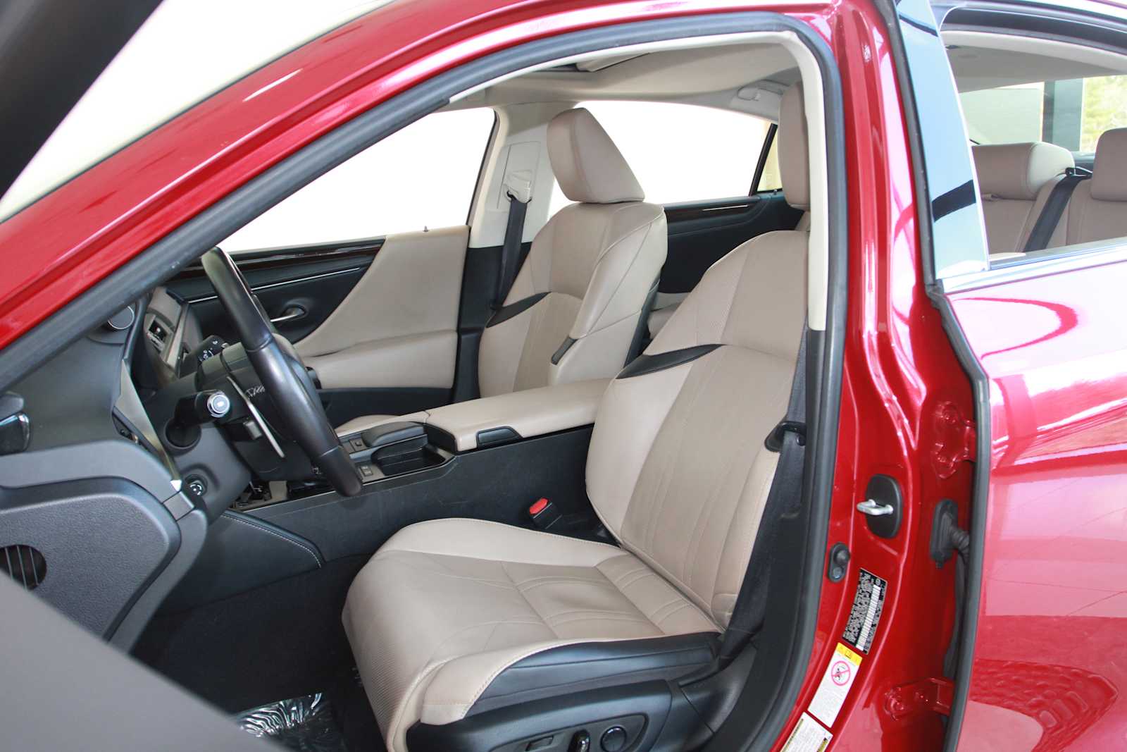 used 2019 Lexus ES 300h car, priced at $23,497