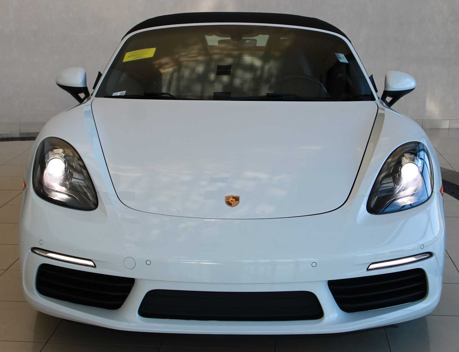 2019 Porsche Boxster photo 2