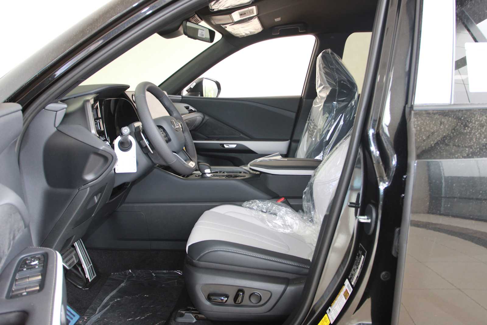 new 2026 Lexus TX 500h car, priced at $76,008