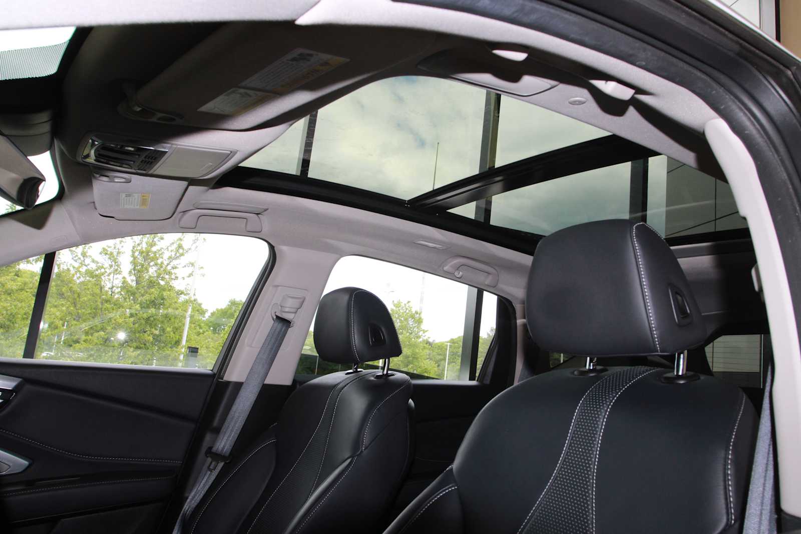 used 2024 Acura RDX car, priced at $36,997