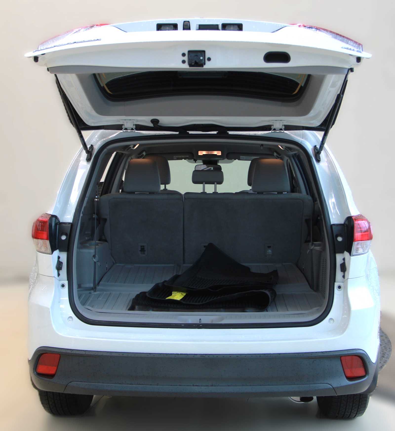 used 2019 Toyota Highlander car, priced at $28,497