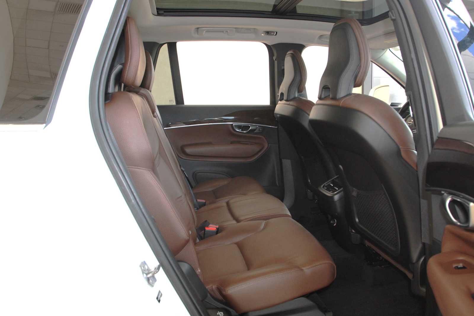 used 2019 Volvo XC90 car, priced at $17,497