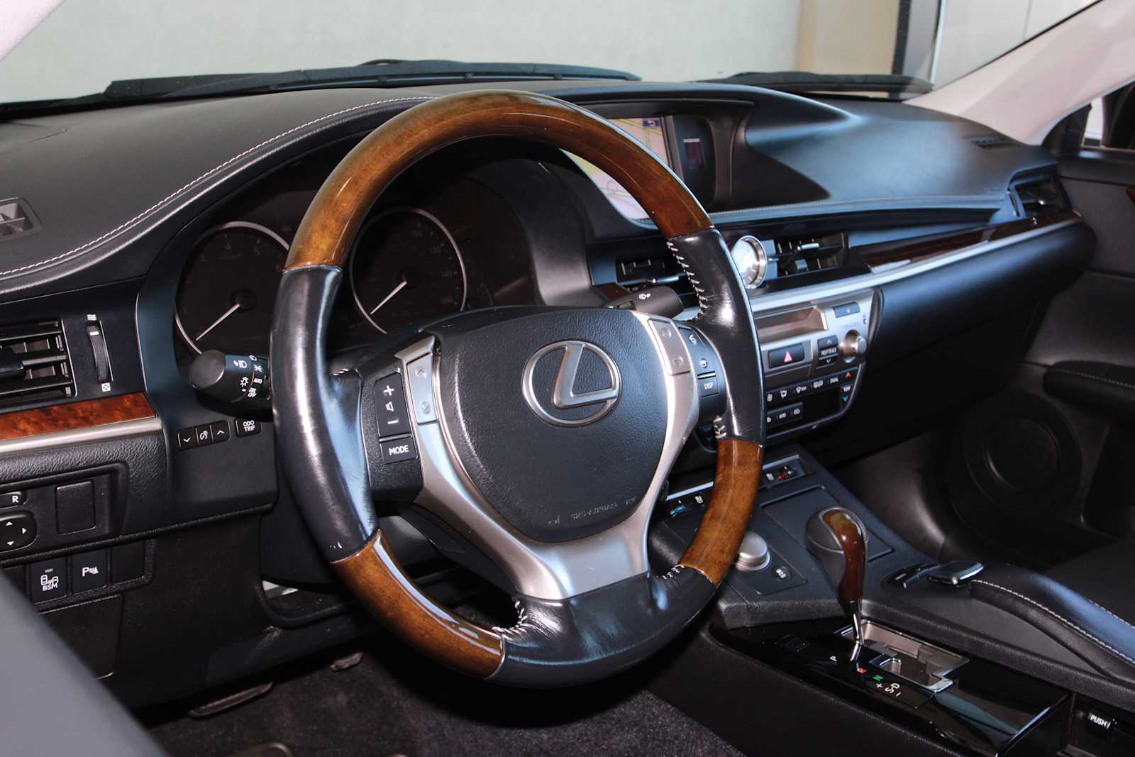 used 2015 Lexus ES 350 car, priced at $17,497
