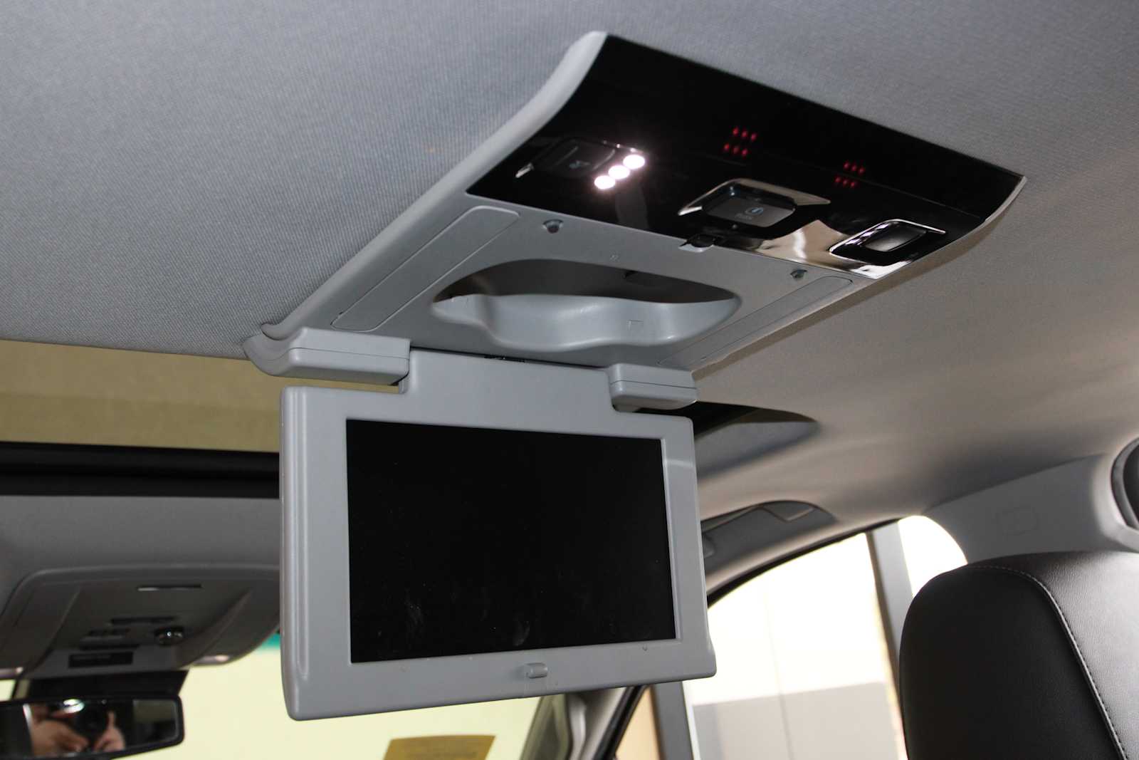 used 2017 Chevrolet Suburban car, priced at $27,097