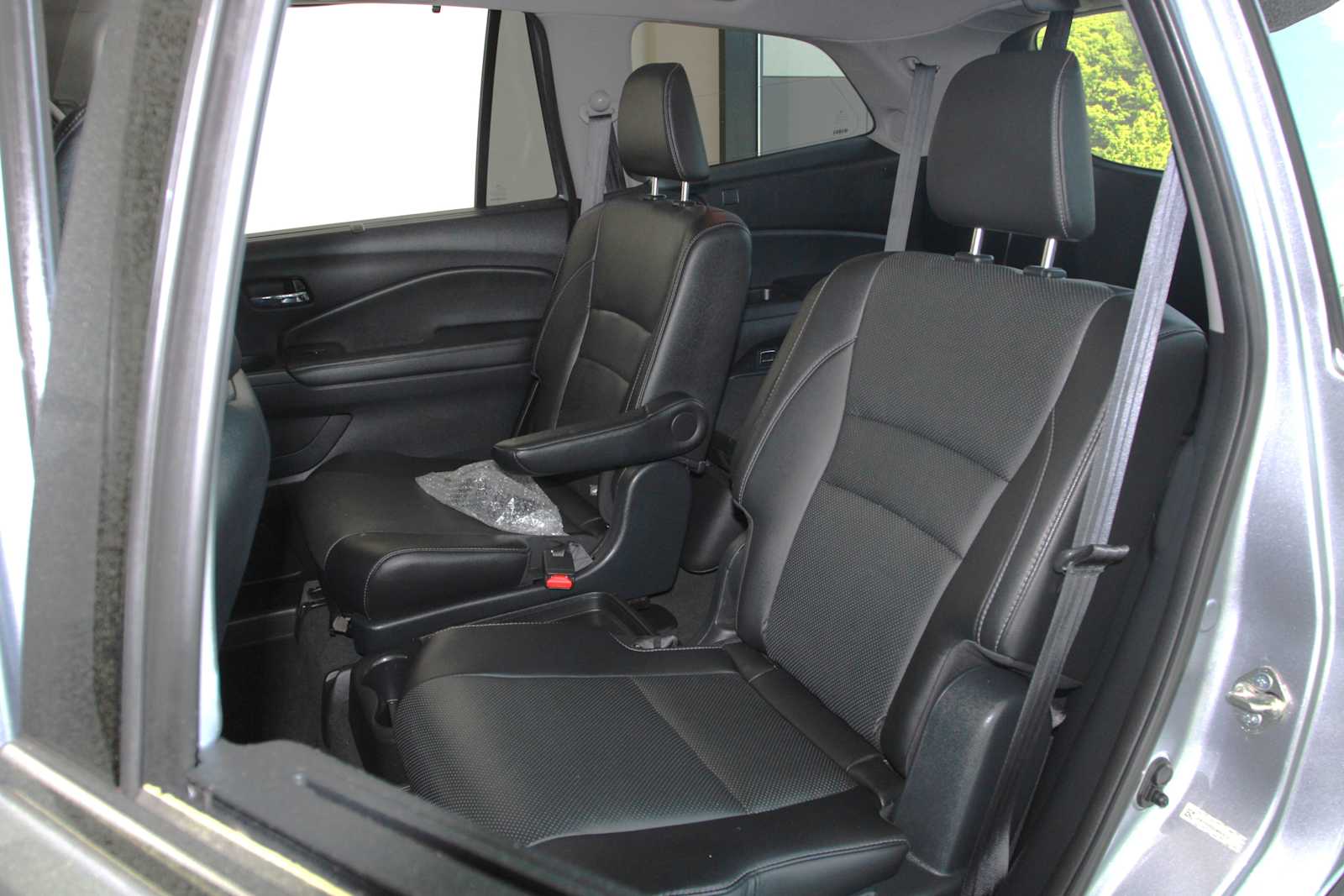 used 2016 Honda Pilot car, priced at $21,497