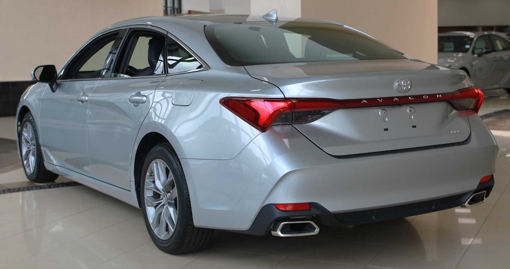 Used 2019 Toyota Avalon XSE Sedan