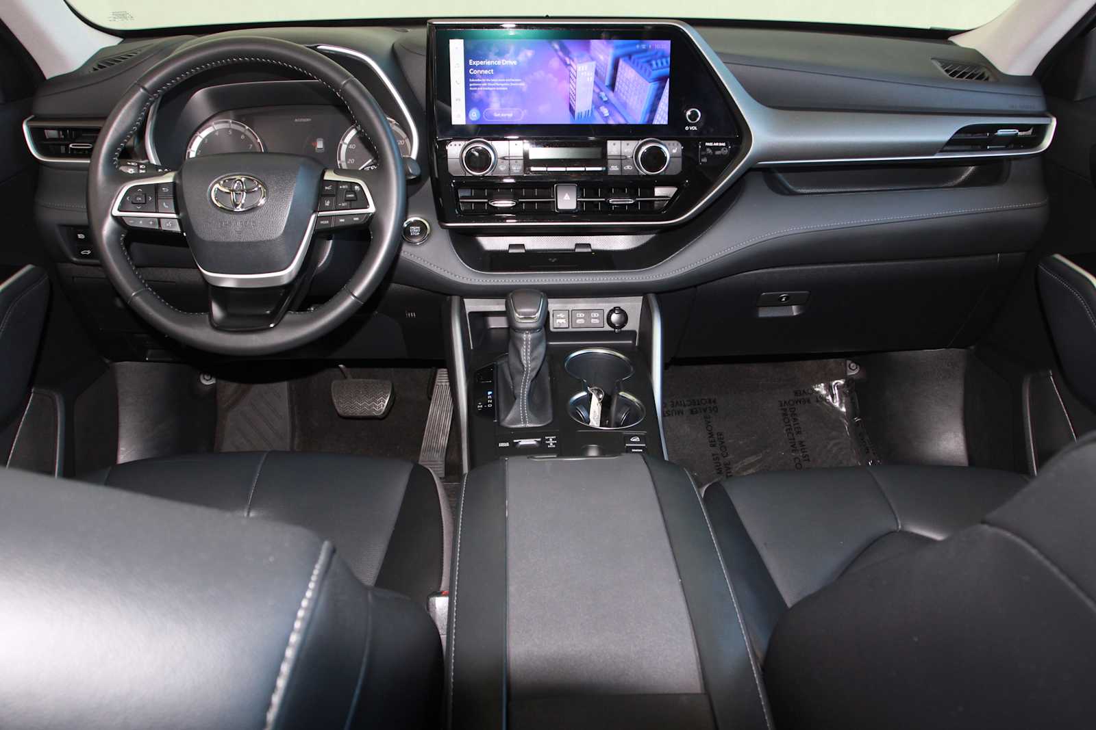 used 2023 Toyota Highlander car, priced at $40,097