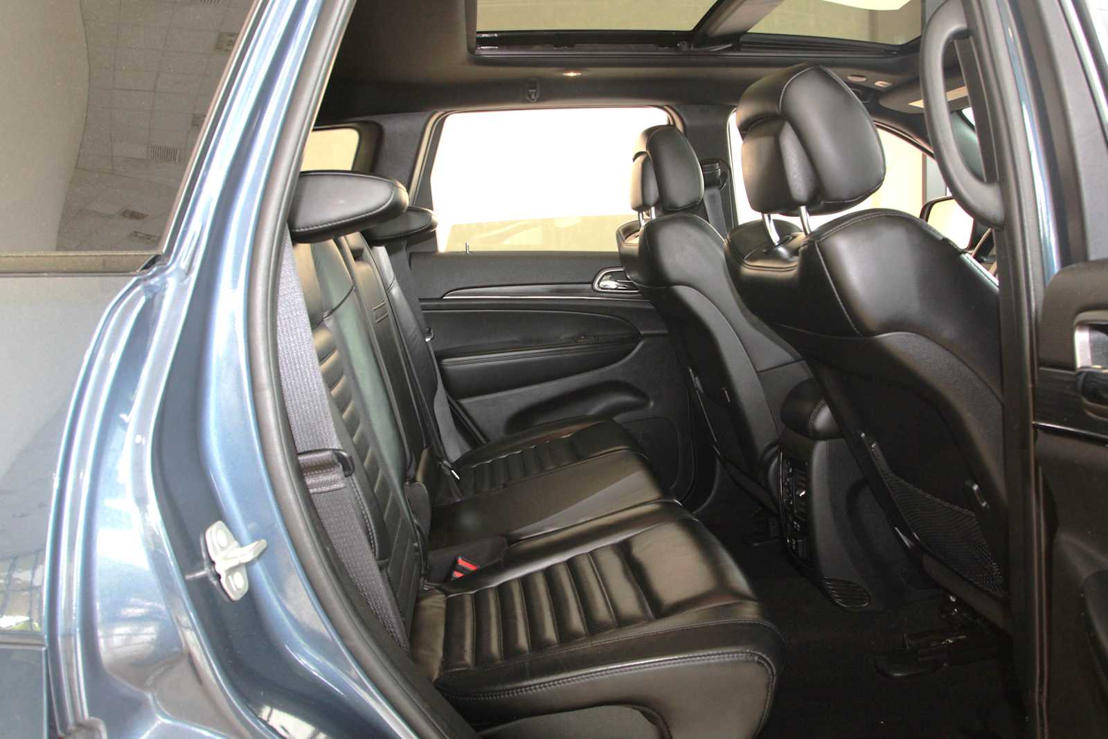 used 2021 Jeep Grand Cherokee car, priced at $21,497