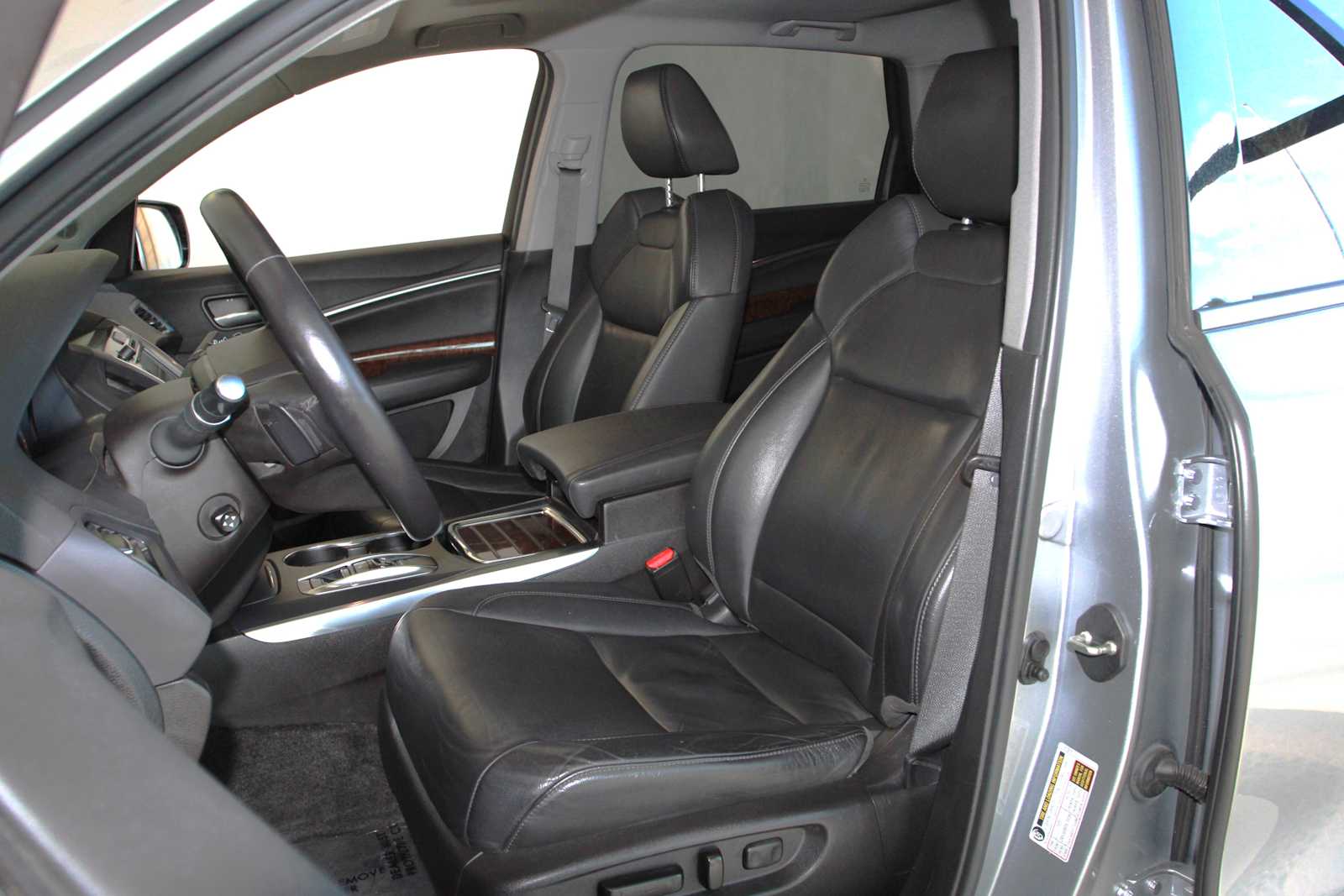 used 2017 Acura MDX car, priced at $19,497