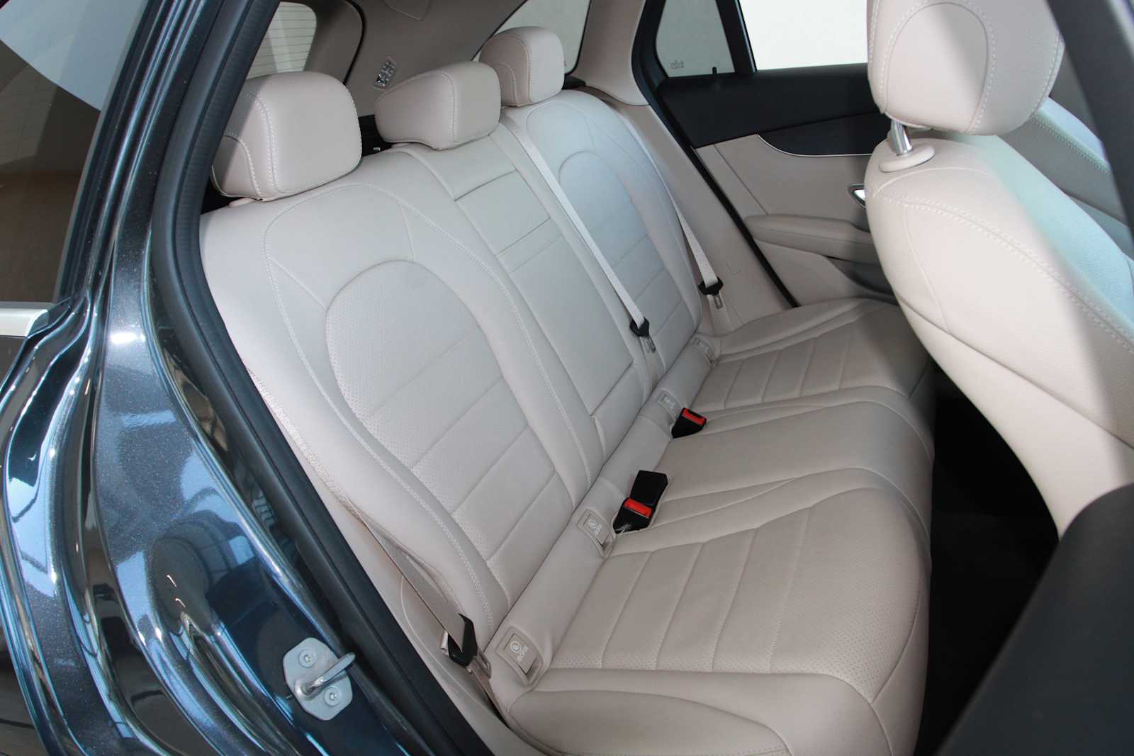 used 2020 Mercedes-Benz GLC 300 car, priced at $20,497