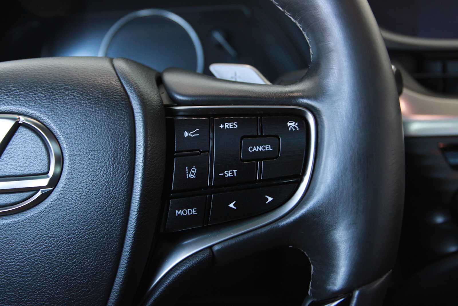 used 2020 Lexus ES 350 car, priced at $33,097