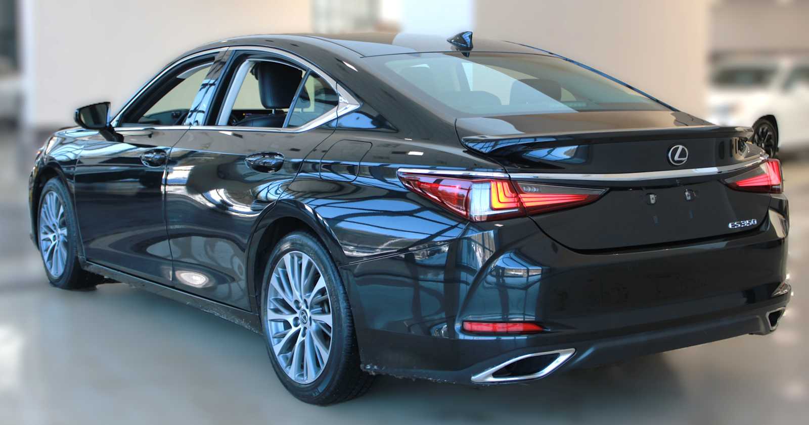 used 2021 Lexus ES 350 car, priced at $35,497