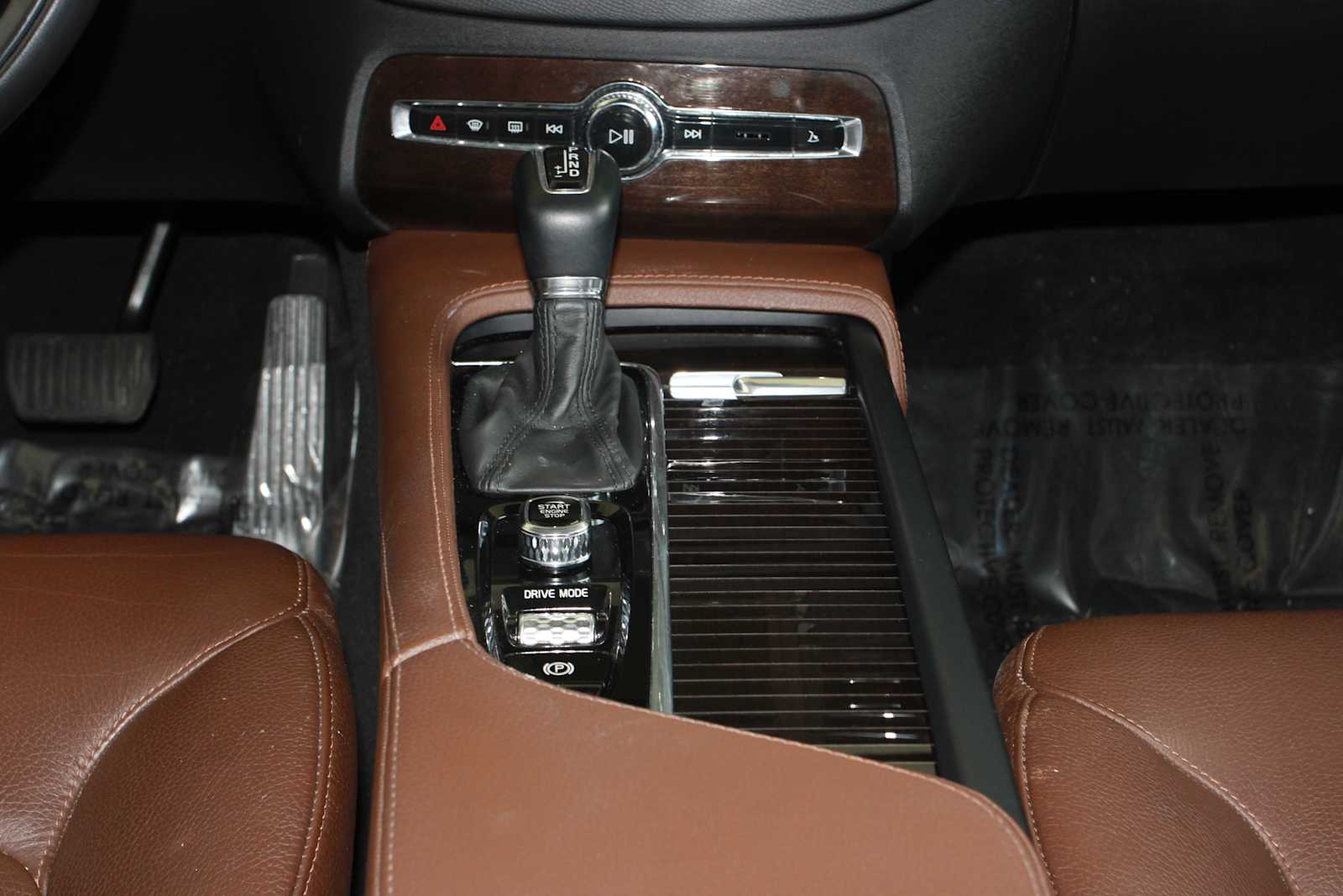used 2019 Volvo XC90 car, priced at $17,497