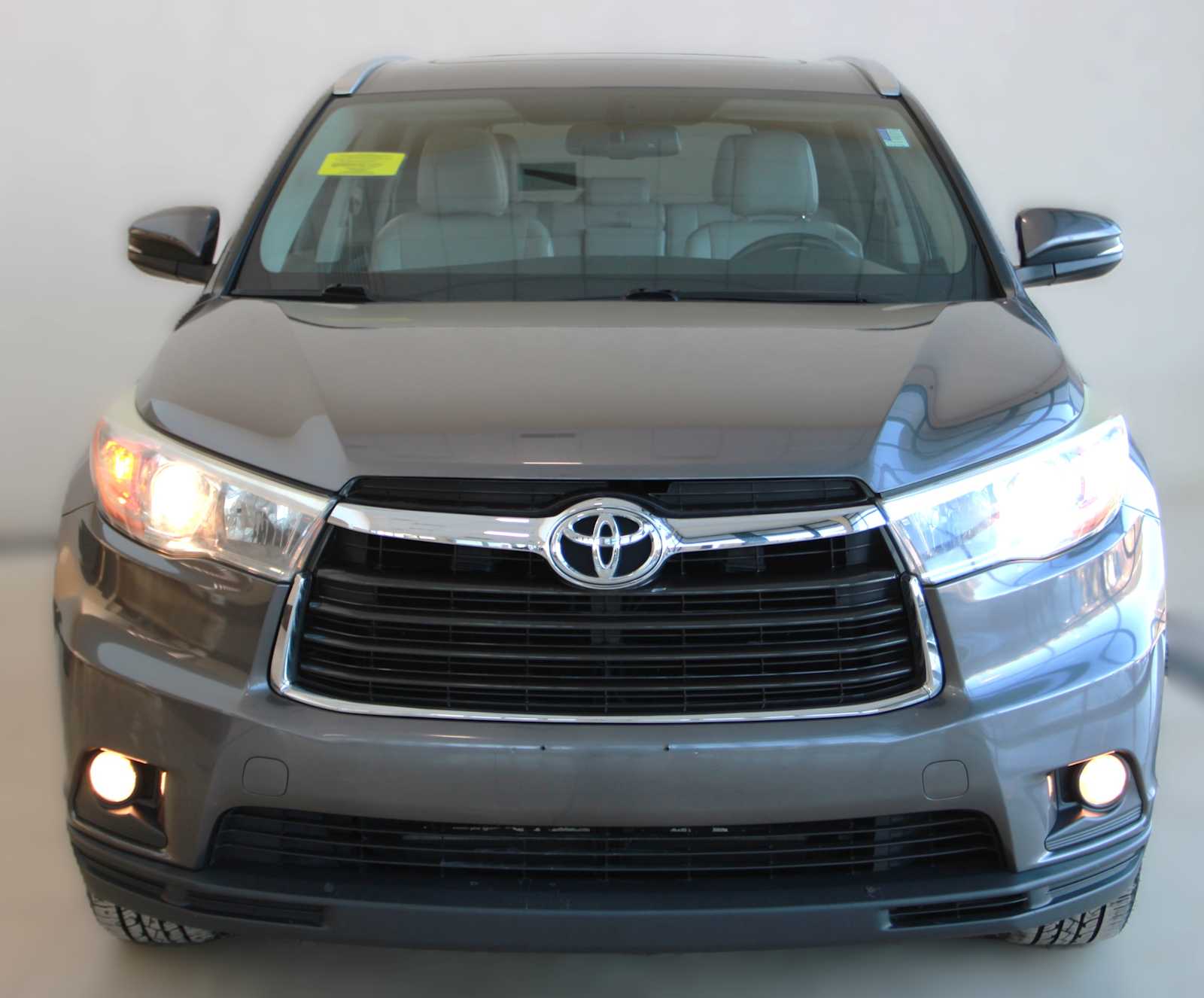 Used 2016 Toyota Highlander XLE with VIN 5TDJKRFH3GS307928 for sale in Sharon, MA