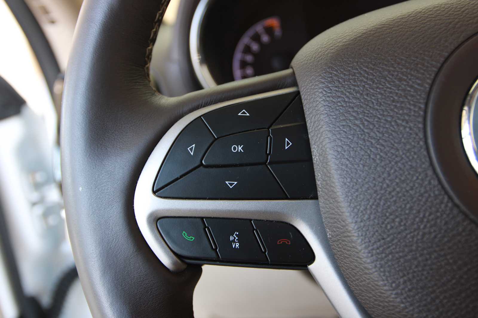 used 2020 Jeep Grand Cherokee car, priced at $18,497