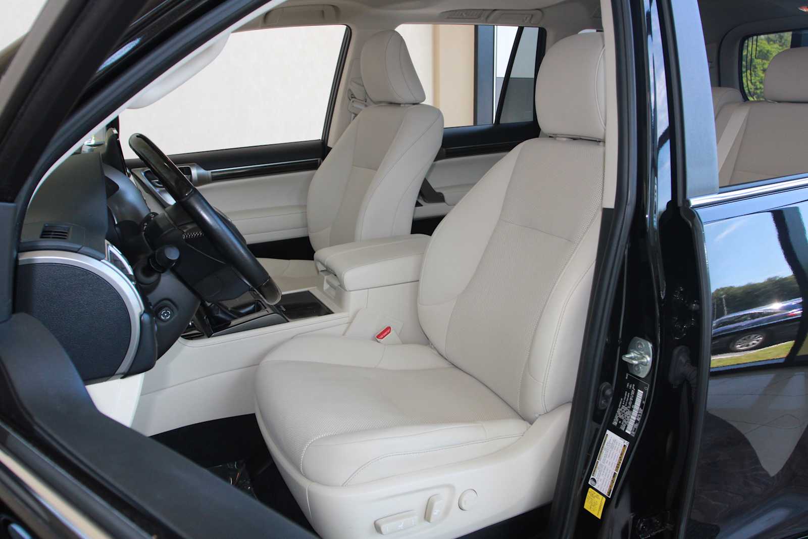 used 2023 Lexus GX 460 car, priced at $57,097