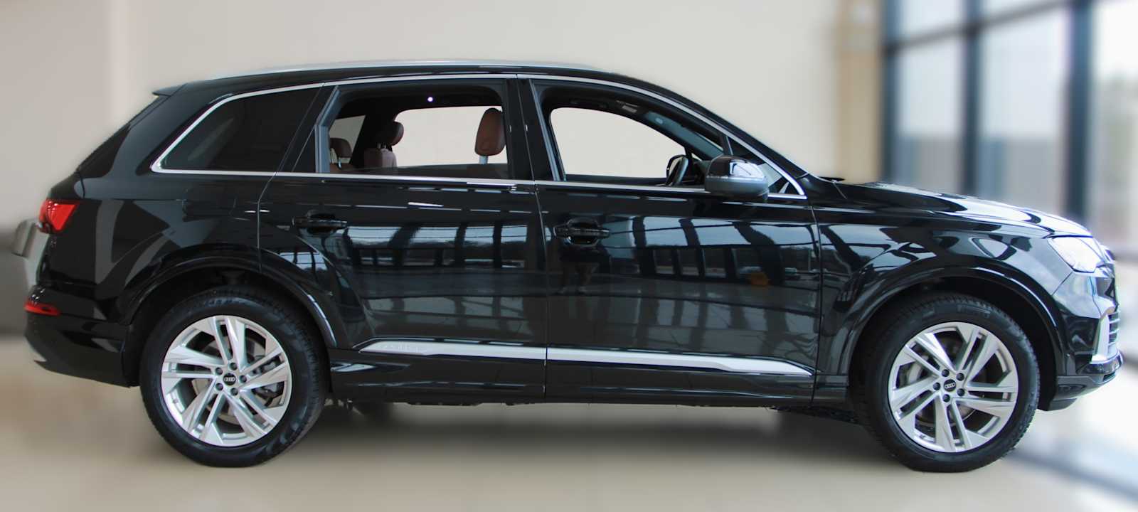 used 2023 Audi Q7 car, priced at $38,497