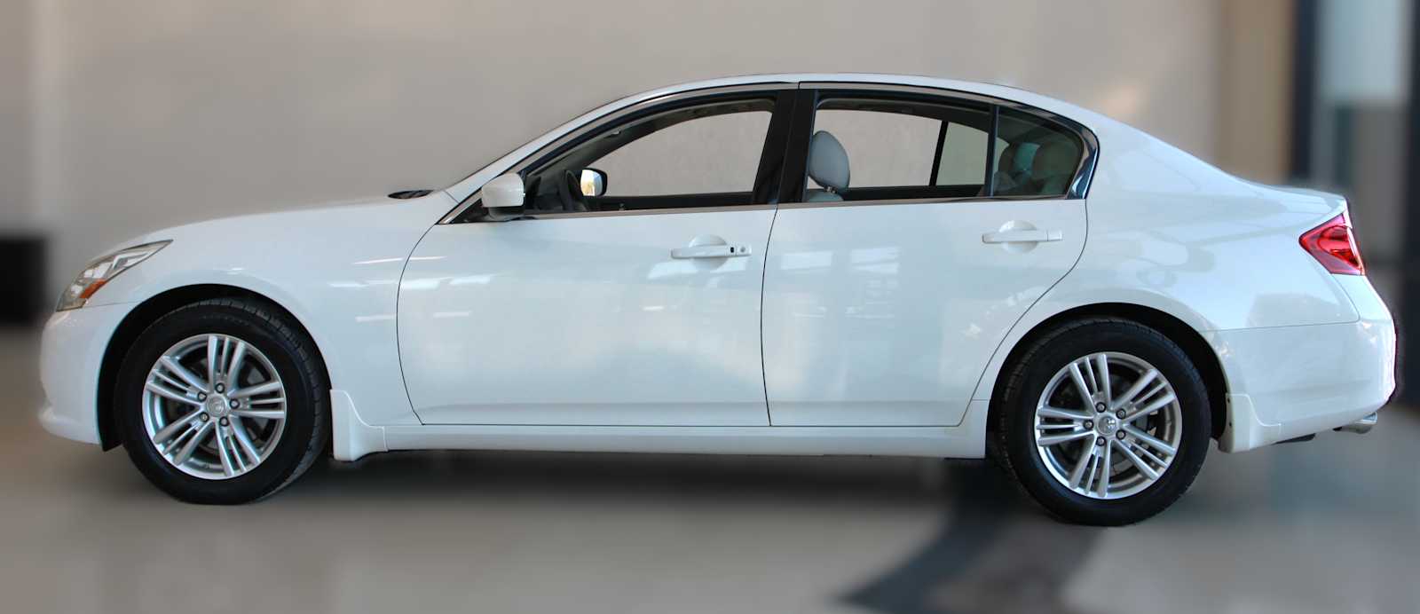 used 2012 INFINITI G37 car, priced at $13,297