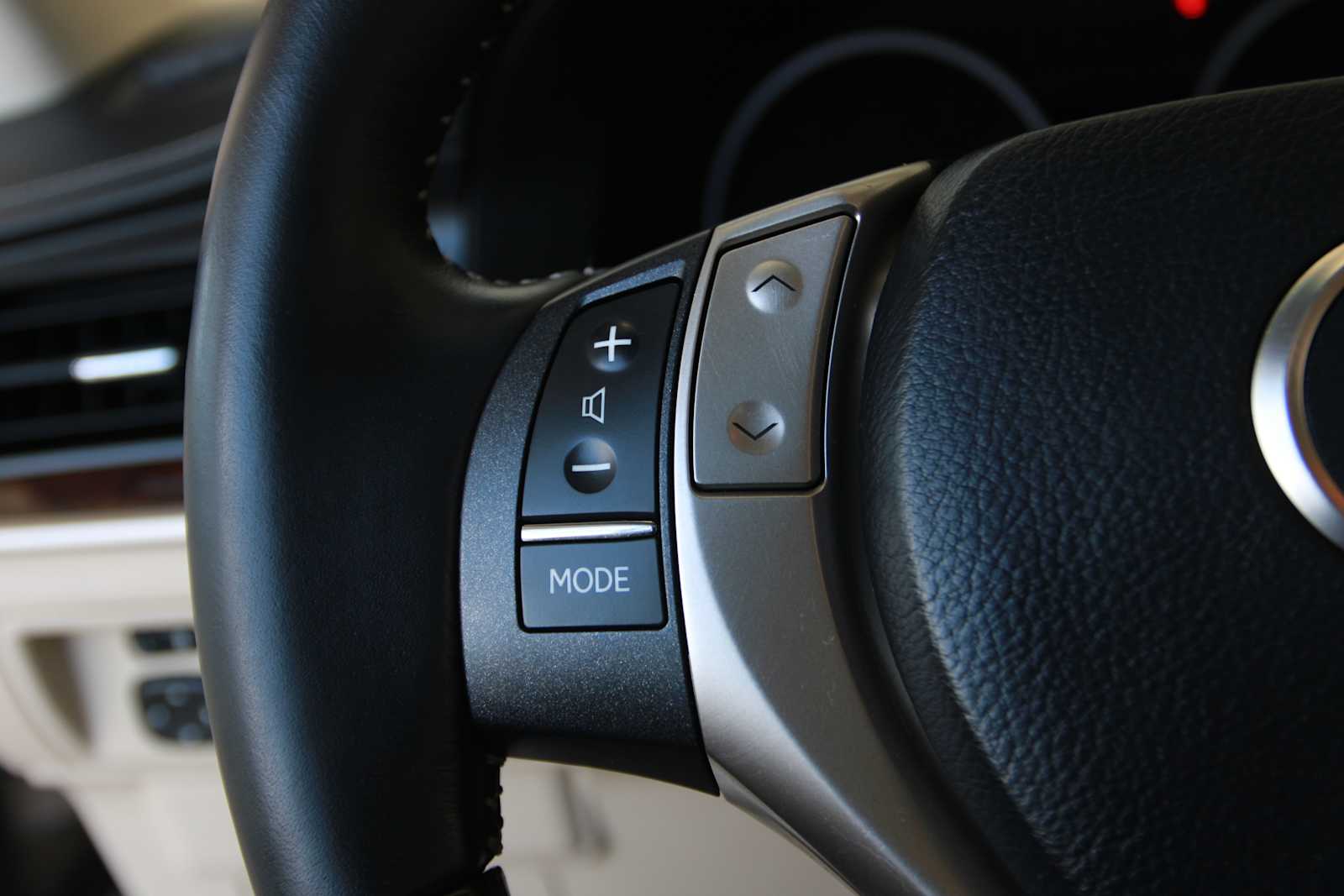 used 2014 Lexus ES 350 car, priced at $17,997