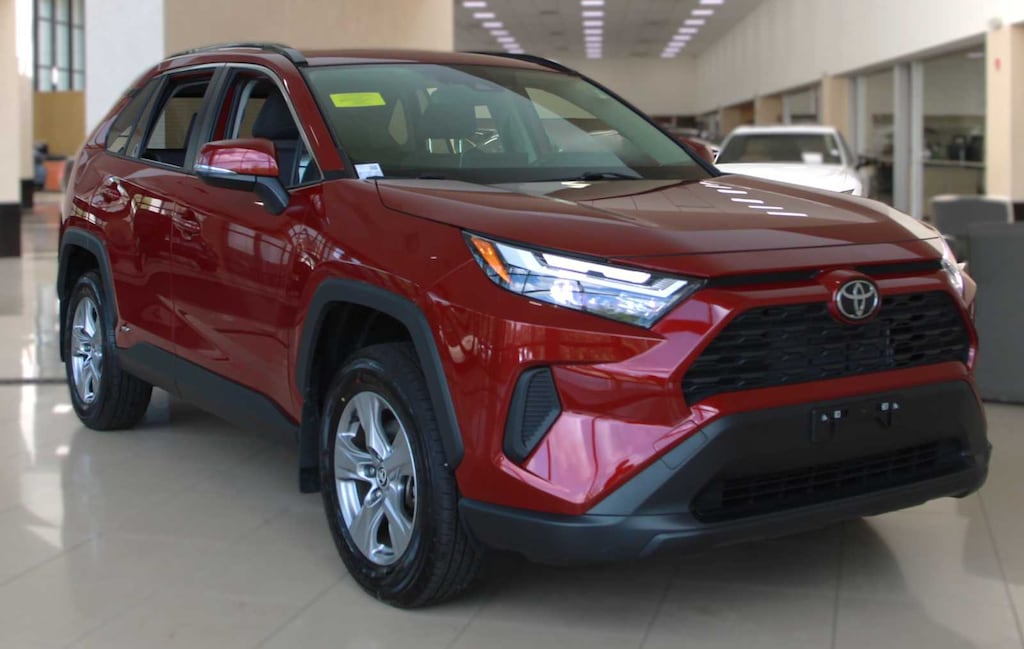 Used 2025 Toyota RAV4 Hybrid XLE SUV