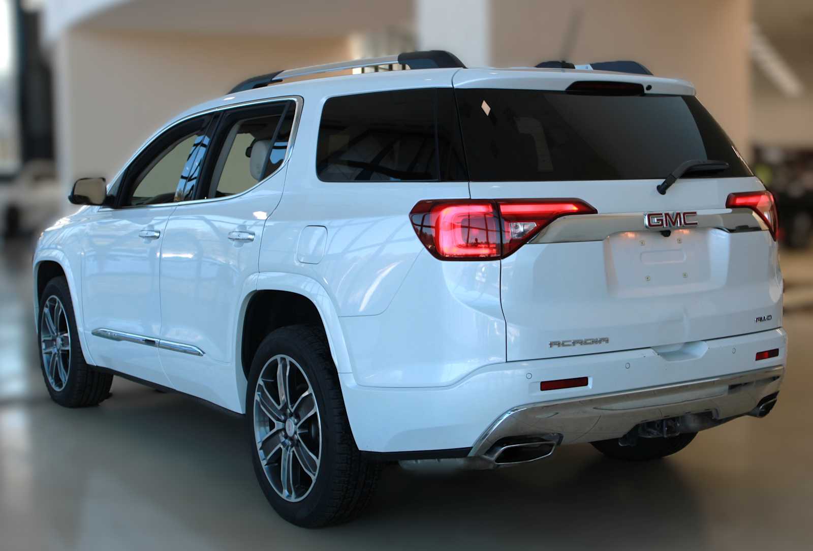 used 2018 GMC Acadia car, priced at $19,897