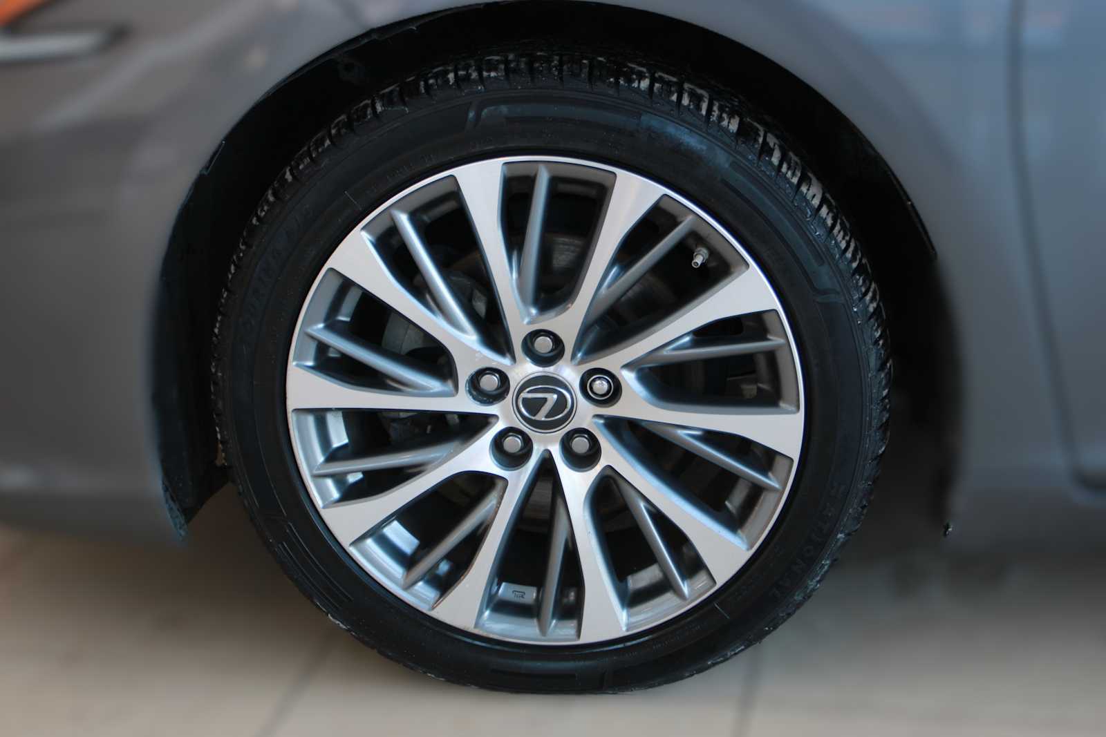 used 2020 Lexus ES 350 car, priced at $33,097