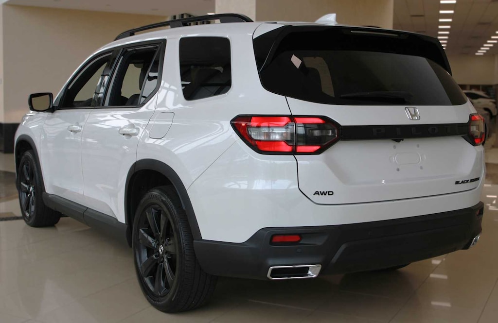 Used 2025 Honda Pilot Black Edition SUV