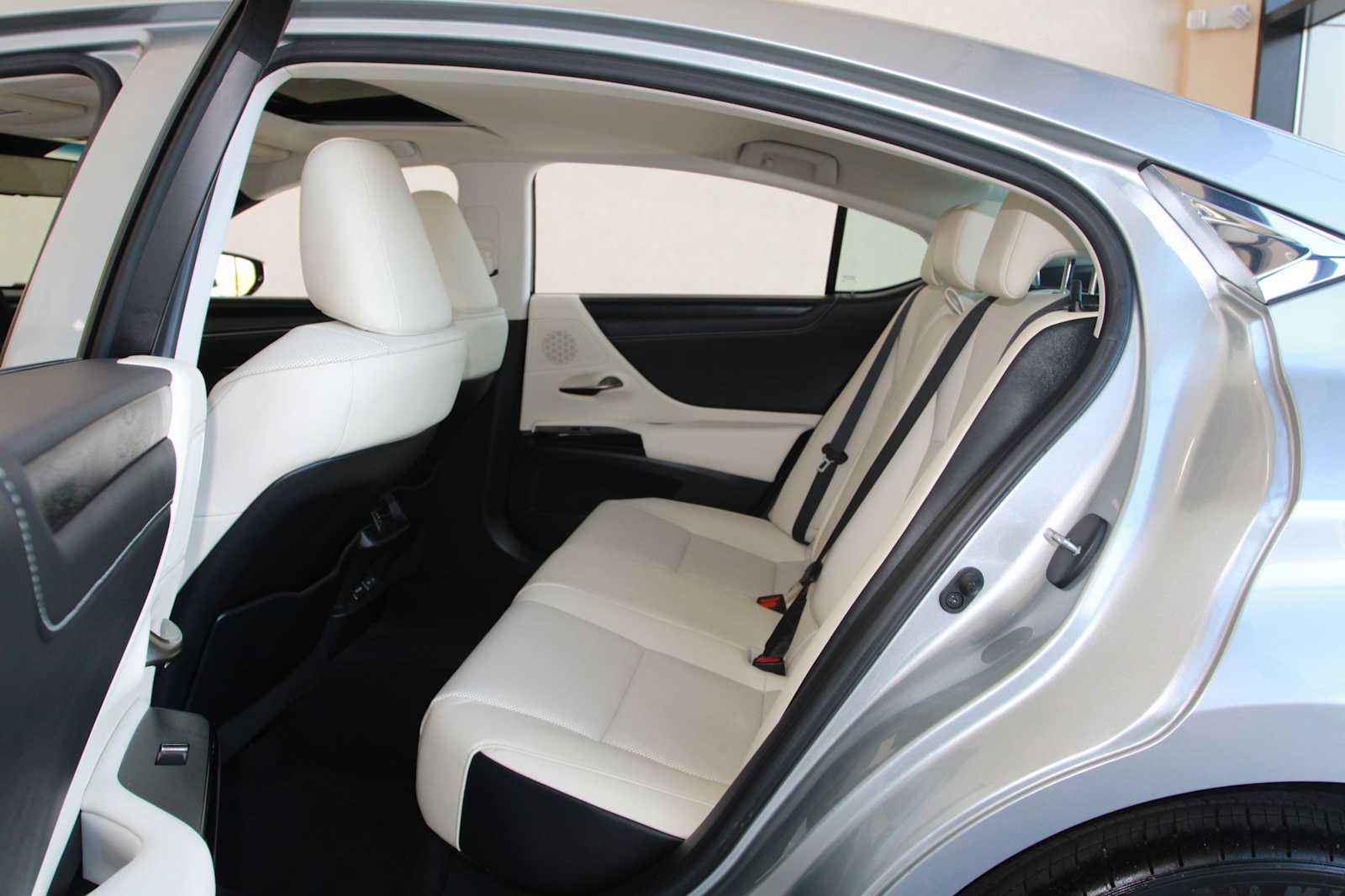 used 2022 Lexus ES 250 car, priced at $35,497