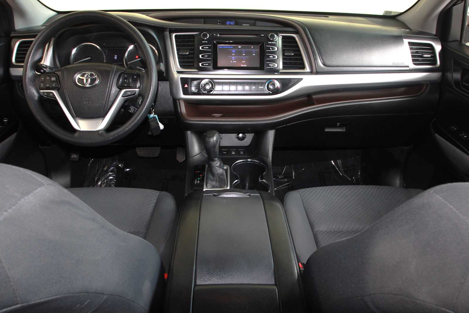 used 2015 Toyota Highlander car, priced at $18,497