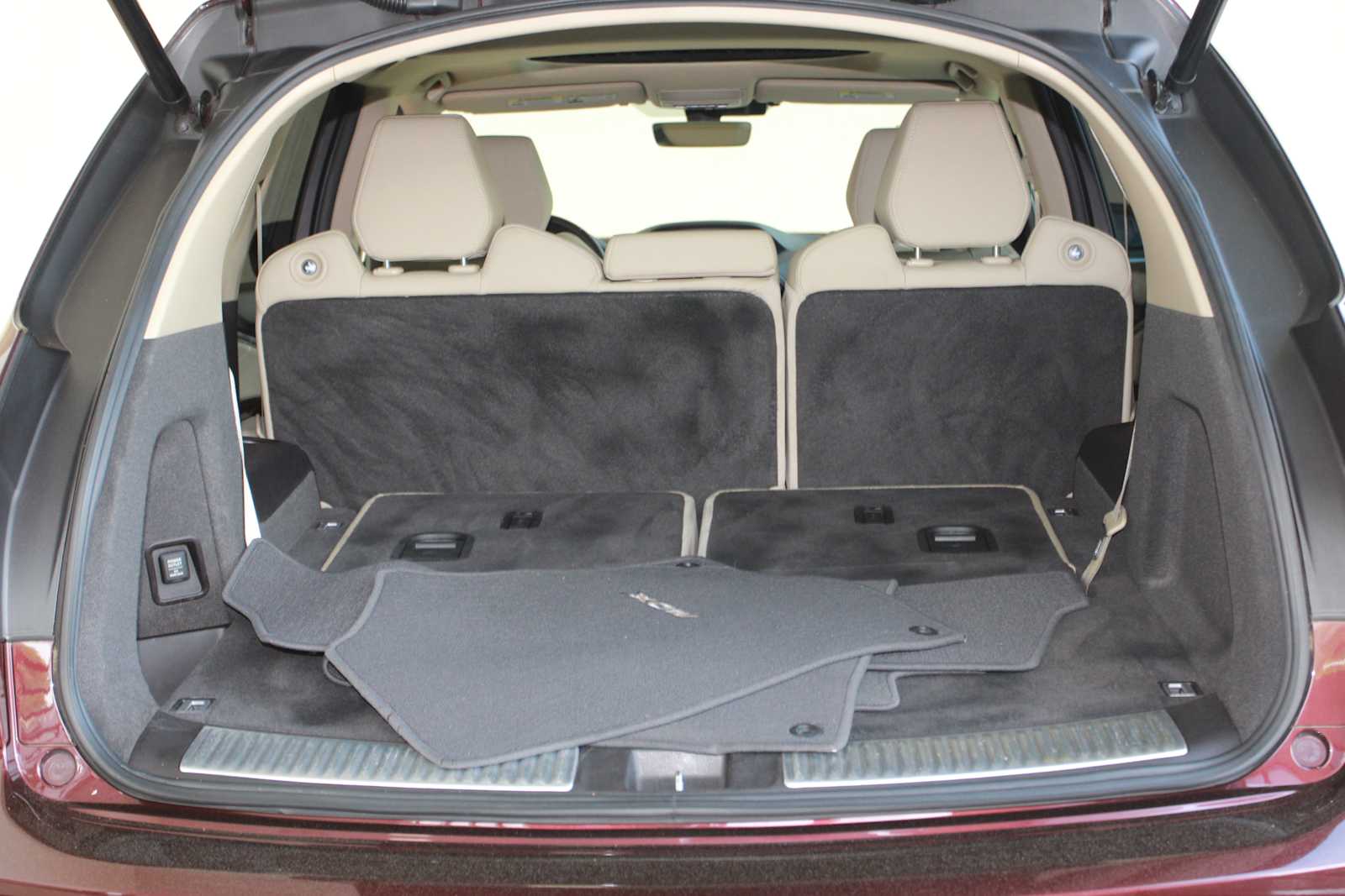 used 2016 Acura MDX car, priced at $16,497