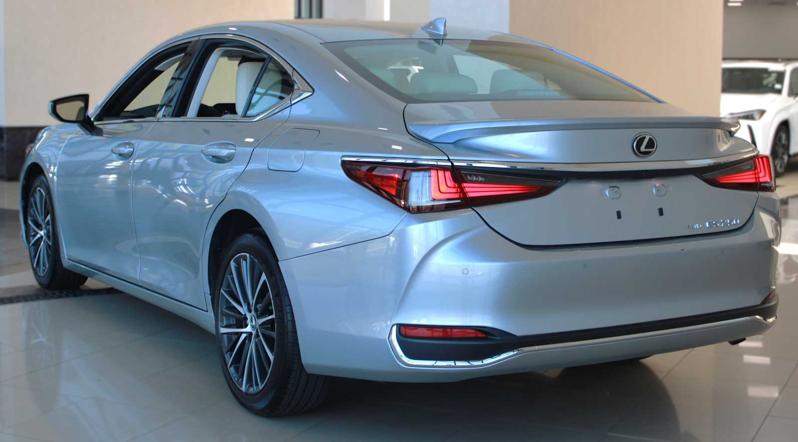used 2022 Lexus ES 250 car, priced at $35,497