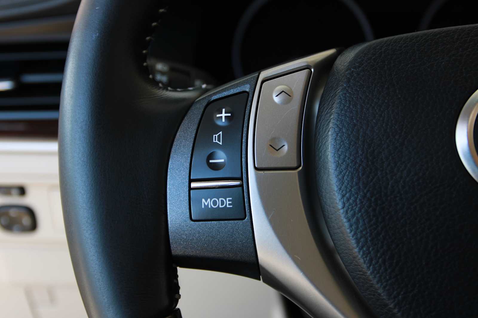 used 2013 Lexus ES 350 car, priced at $16,497