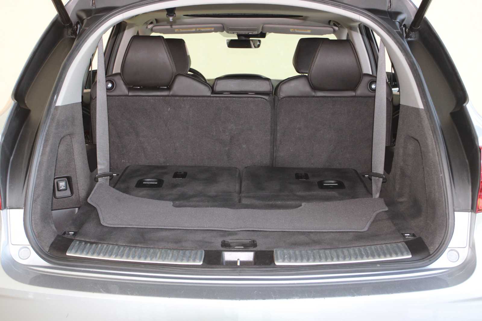 used 2017 Acura MDX car, priced at $18,497