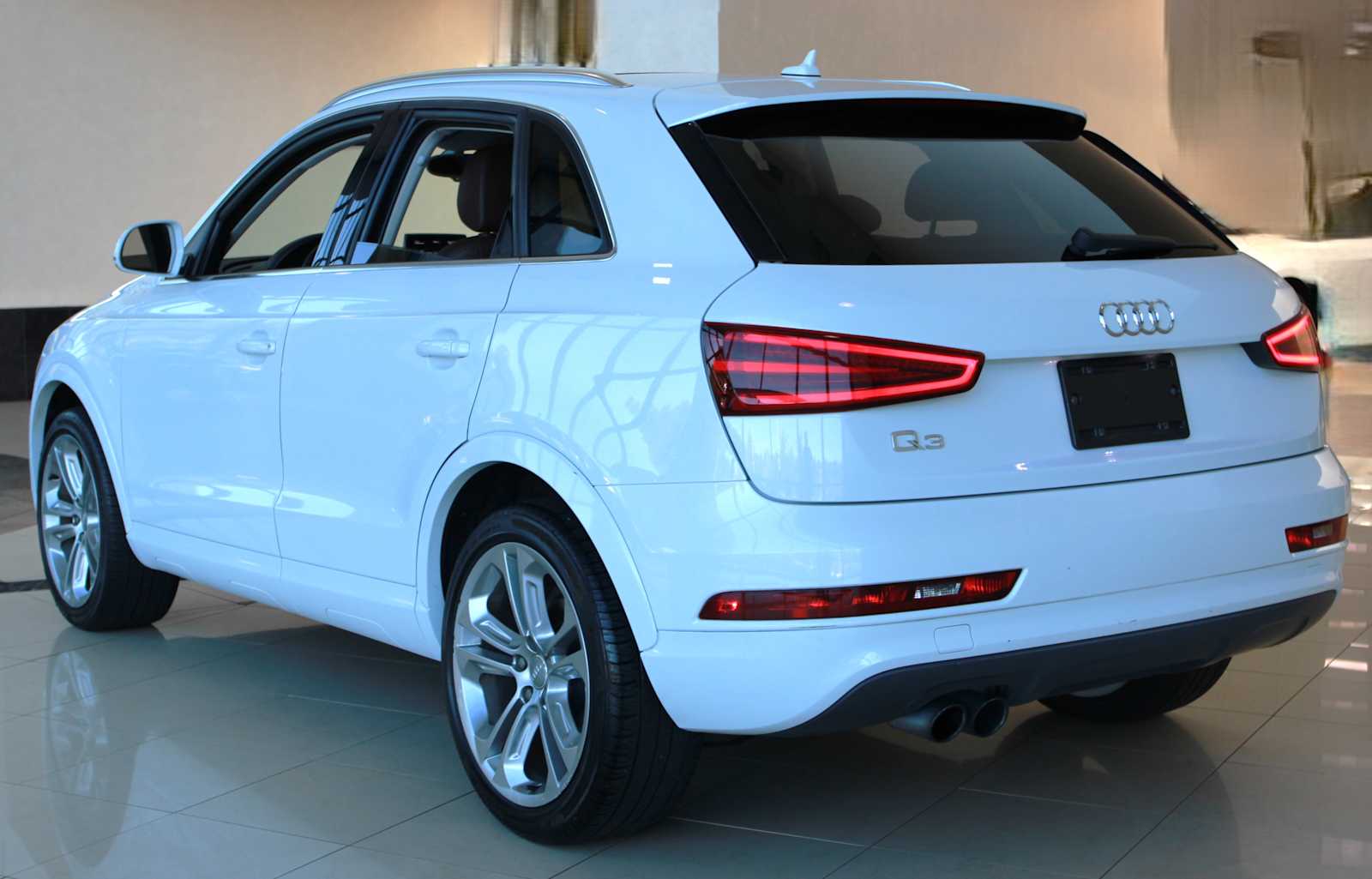 2015 Audi Q3 Premium Plus photo 2