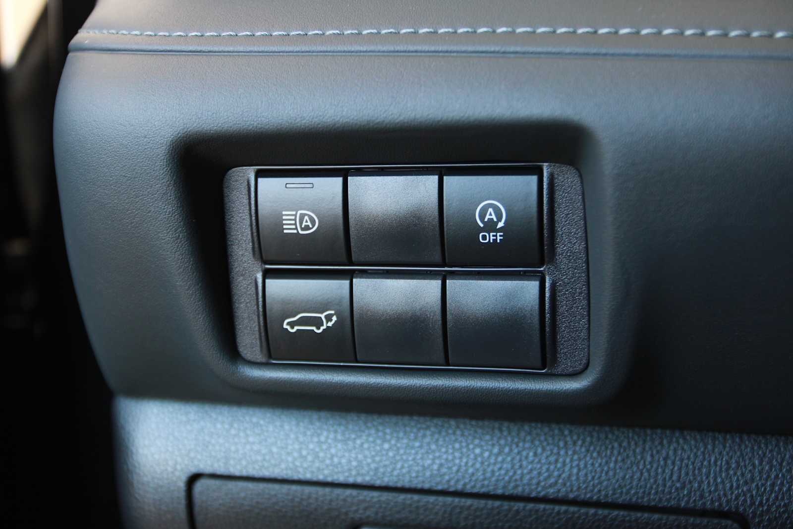 used 2023 Toyota Highlander car, priced at $40,097