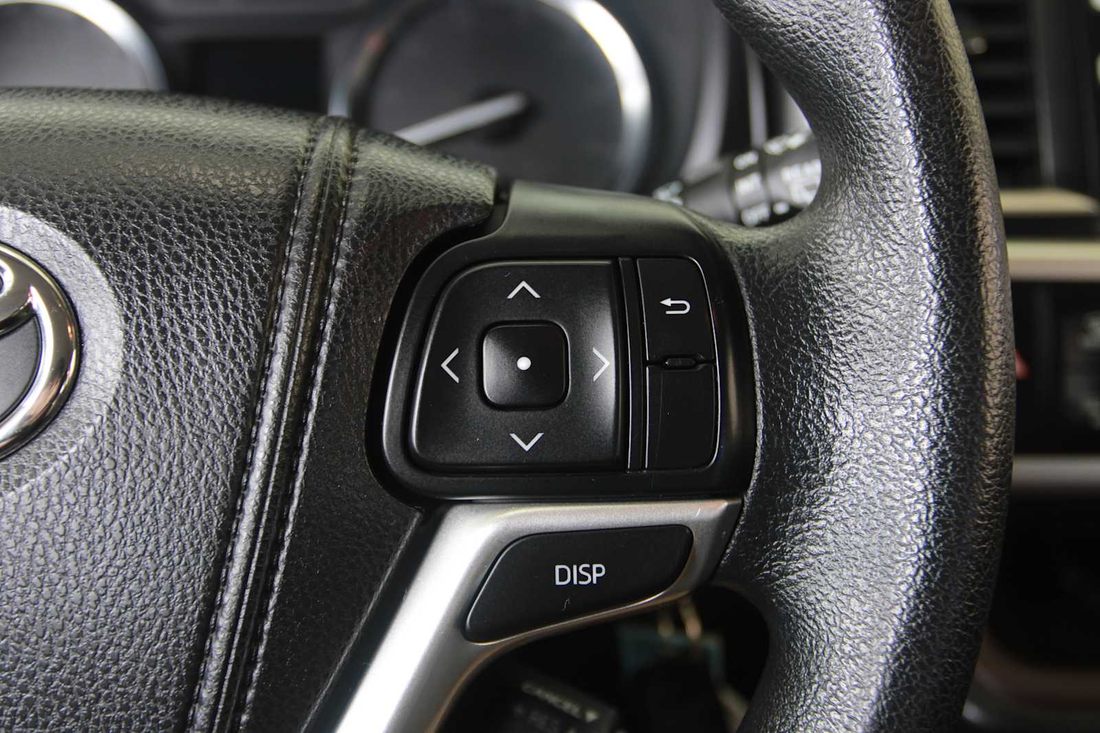 used 2015 Toyota Highlander car, priced at $18,497
