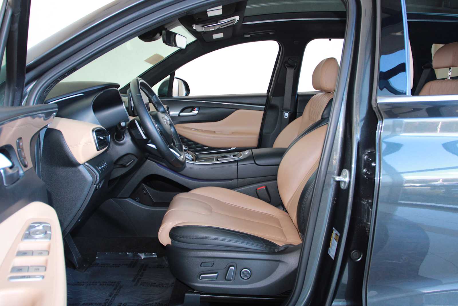 used 2023 Hyundai Santa Fe car, priced at $24,097