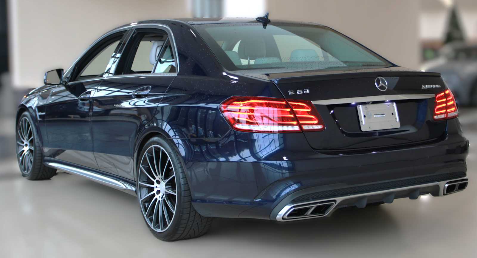 2016 Mercedes Benz E 63 AMG 4MATIC Sedan photo 4