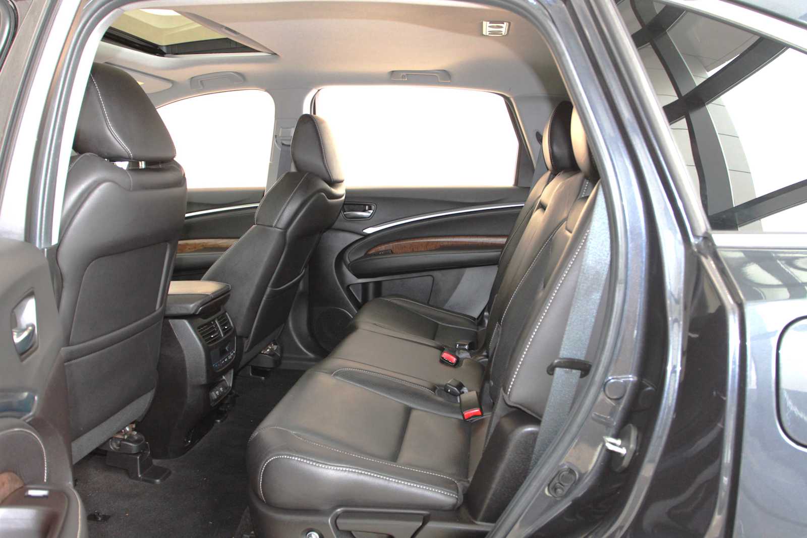 used 2020 Acura MDX car, priced at $24,497