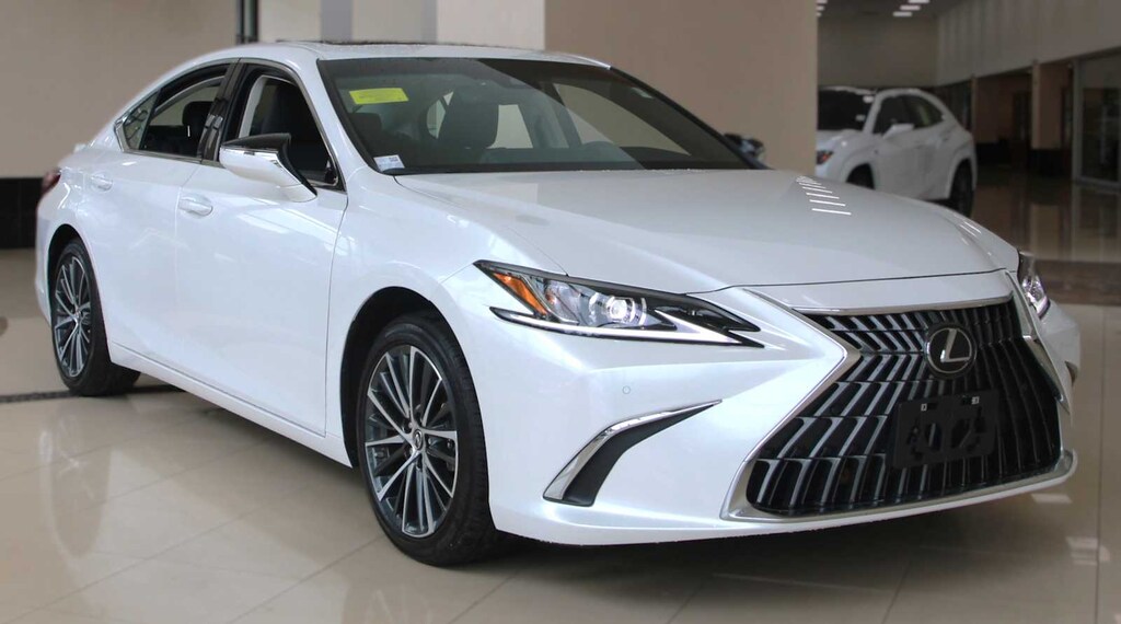 Used 2025 Lexus ES 350 Sedan