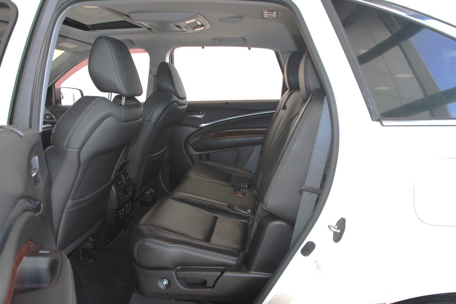 used 2017 Acura MDX car, priced at $19,497