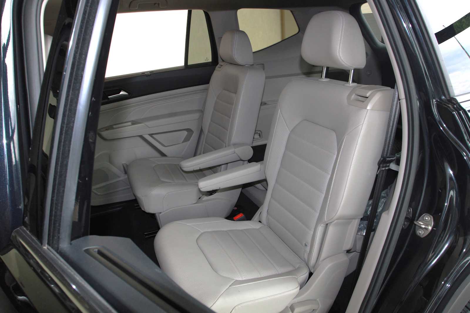 2021 Volkswagen Atlas 25