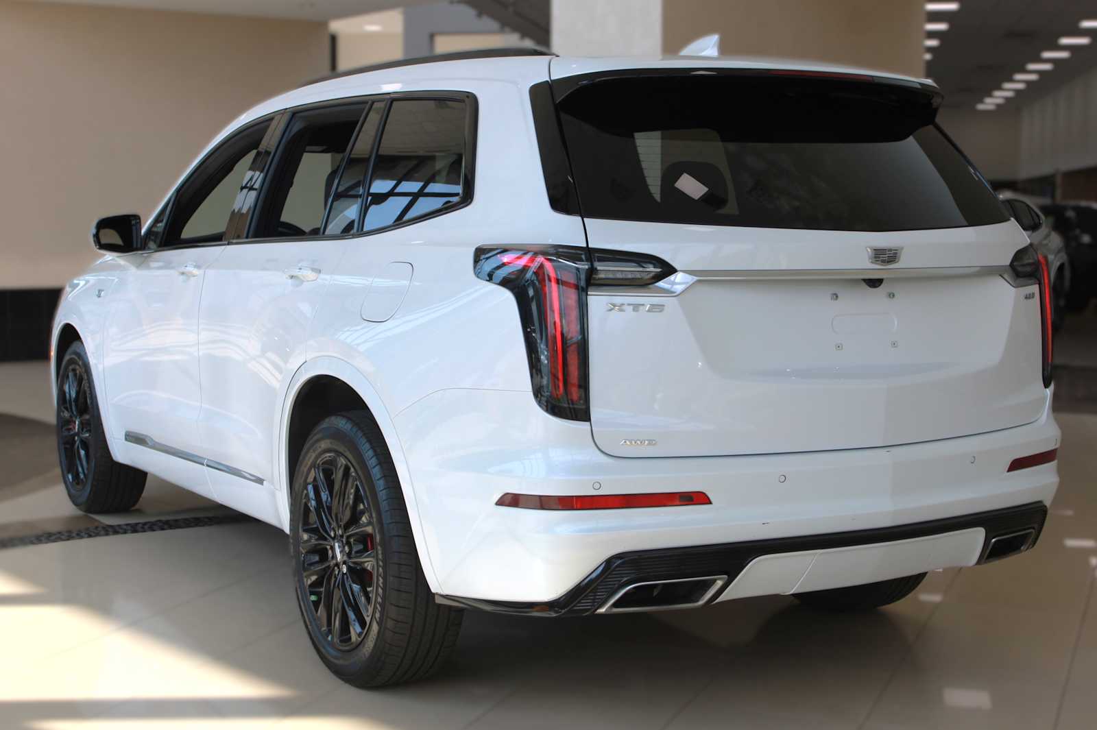 used 2023 Cadillac XT6 car, priced at $40,497