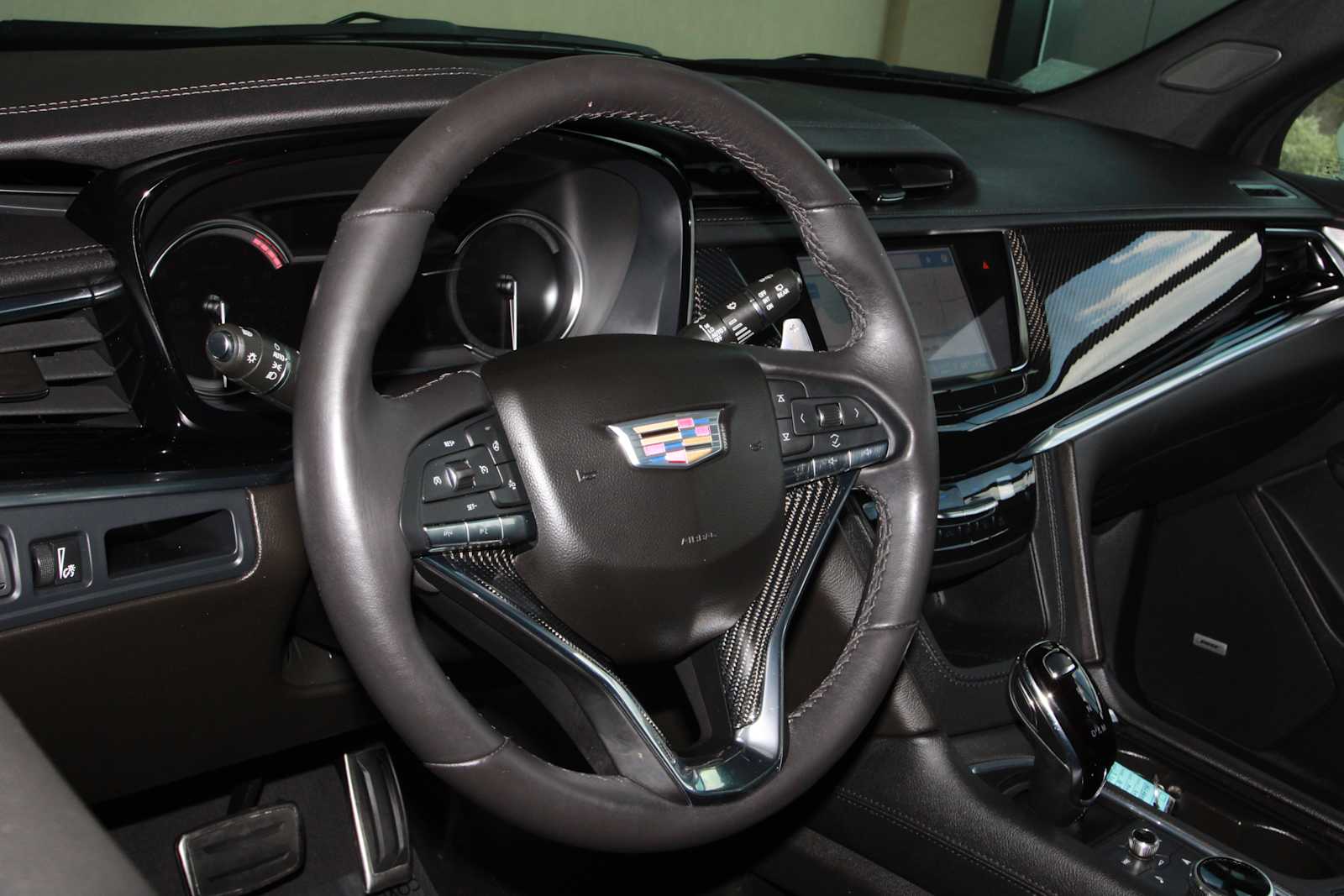 used 2023 Cadillac XT6 car, priced at $40,497