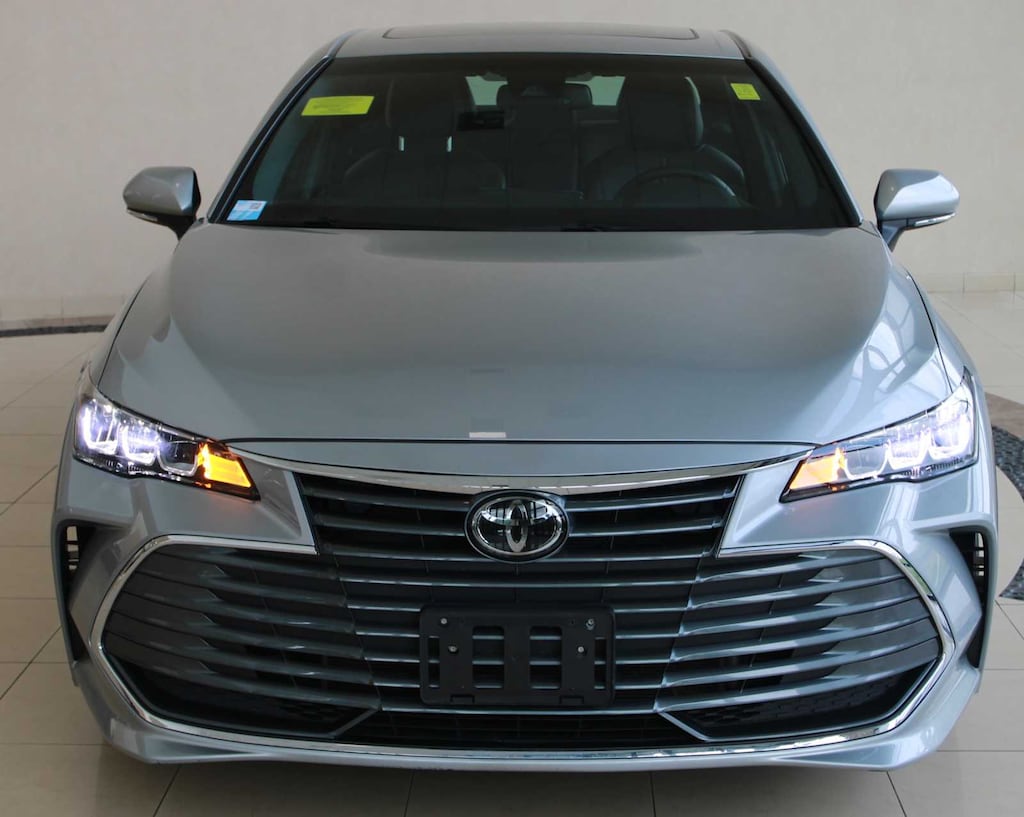Used 2019 Toyota Avalon XSE Sedan